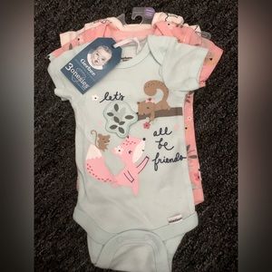 GERBER SHORT-SLEEVES BODYSUIT NEWBORN BABY GIRL New 💯
